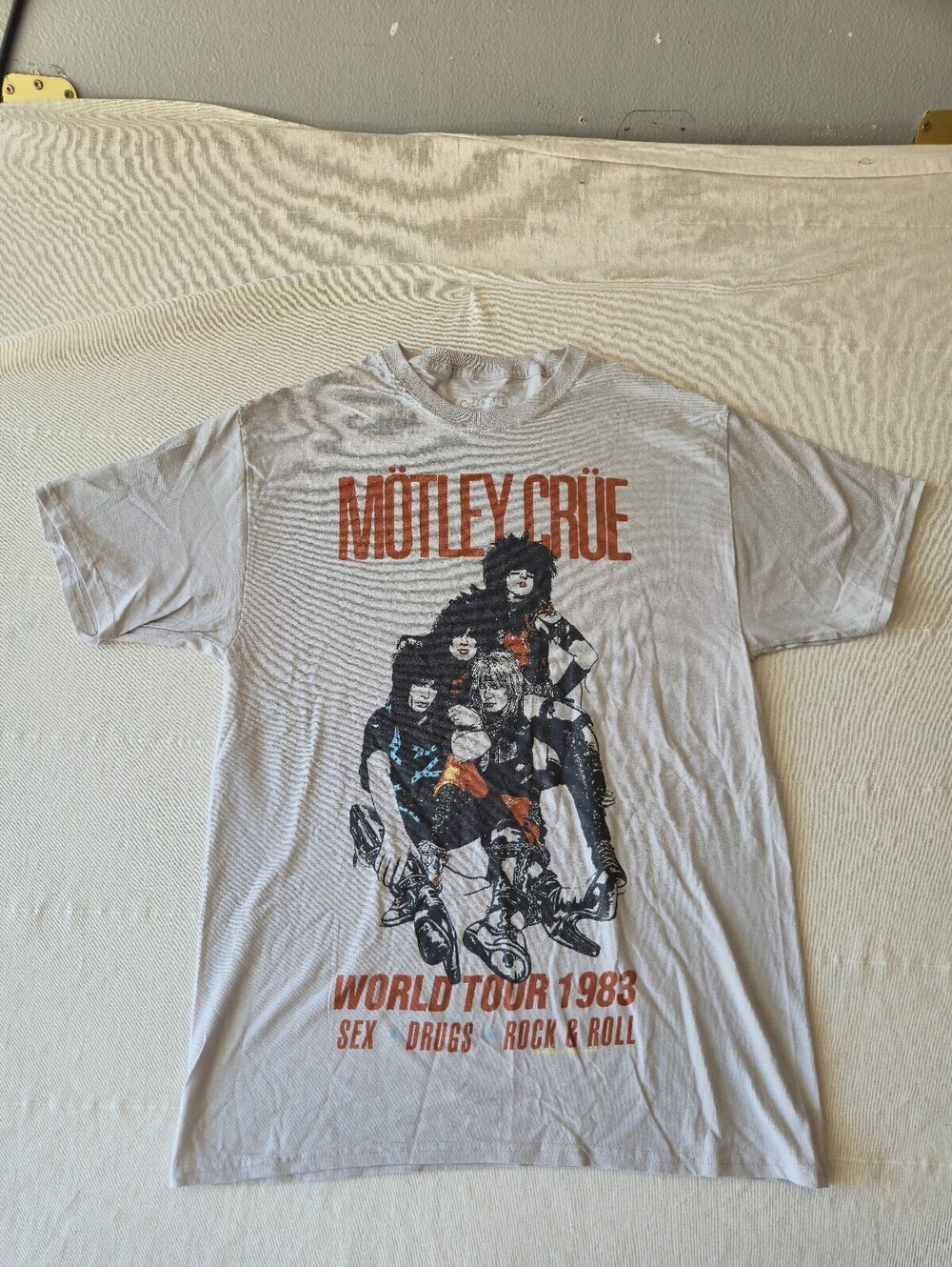 Motley Crue World Tour 1983 Vintage Style Graphic T-Shirt Medium New